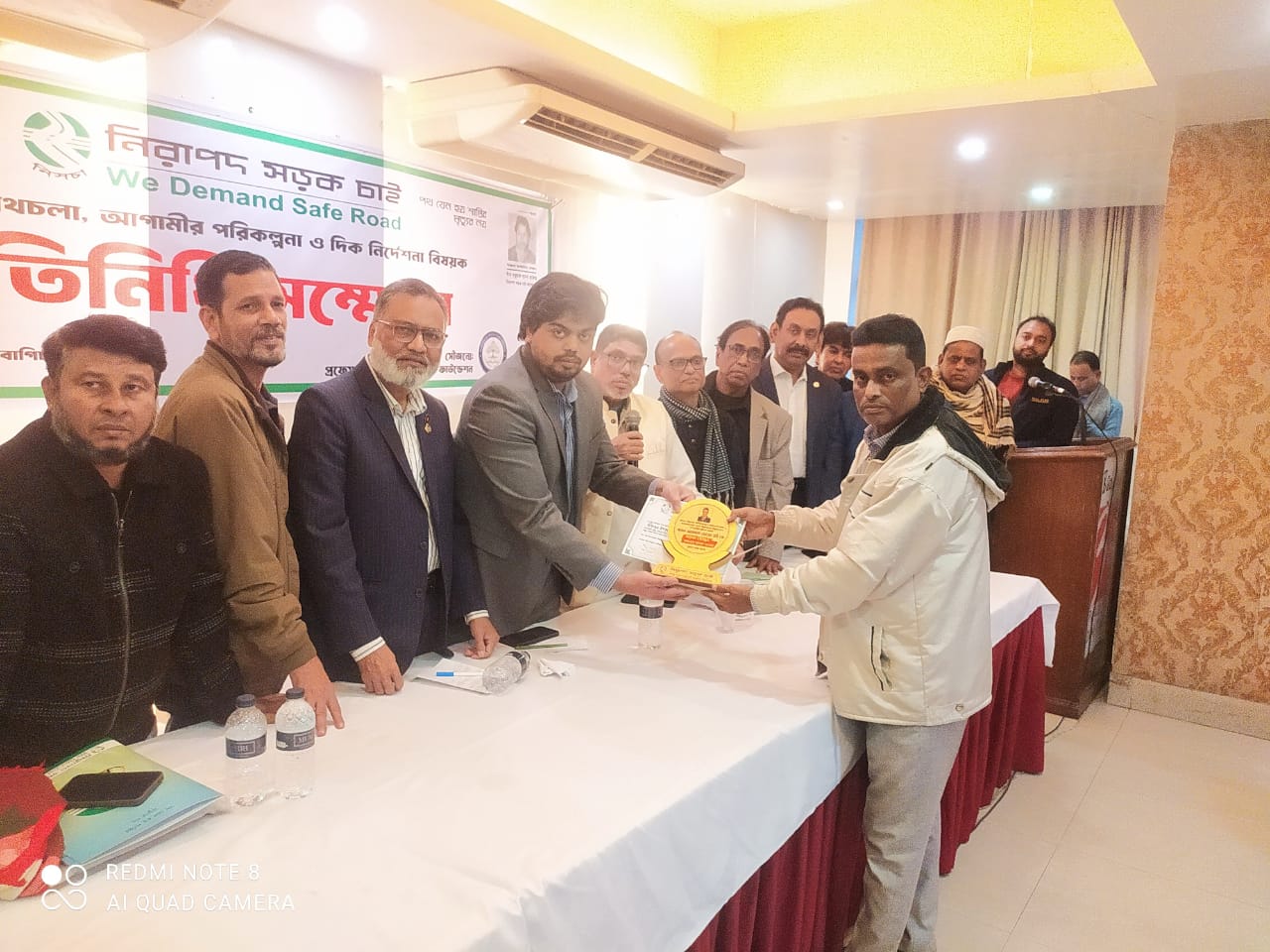 সড়কযোদ্ধা সম্মাননা পেলেন সাংবাদিক আমজাদ হোসেন রনি ও নিসচা শ্রীমঙ্গল শাখা