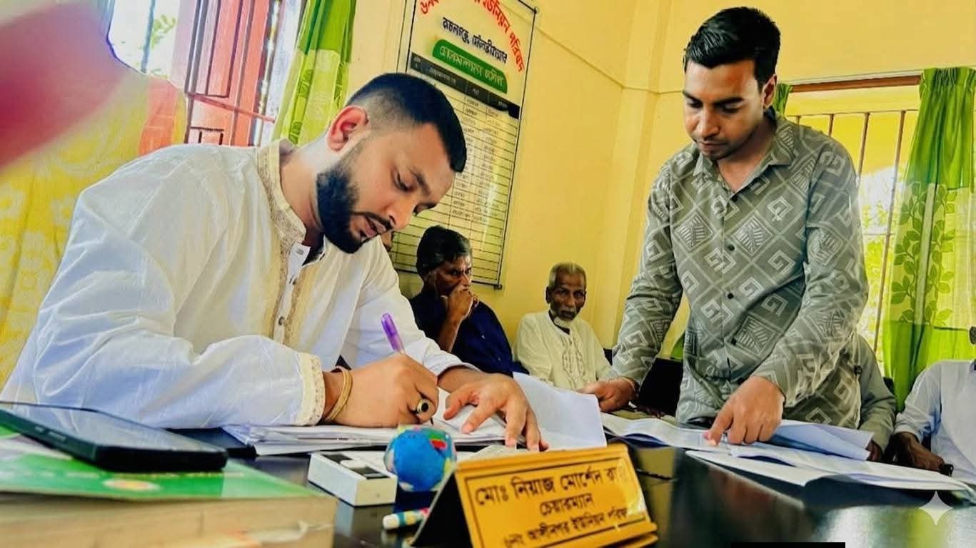 আলীনগরে রাজকীয় প্রত্যাবর্তন: দোয়া ও গণসংবর্ধনায় পুনরায় দায়িত্ব নিলেন চেয়ারম্যান রাজু