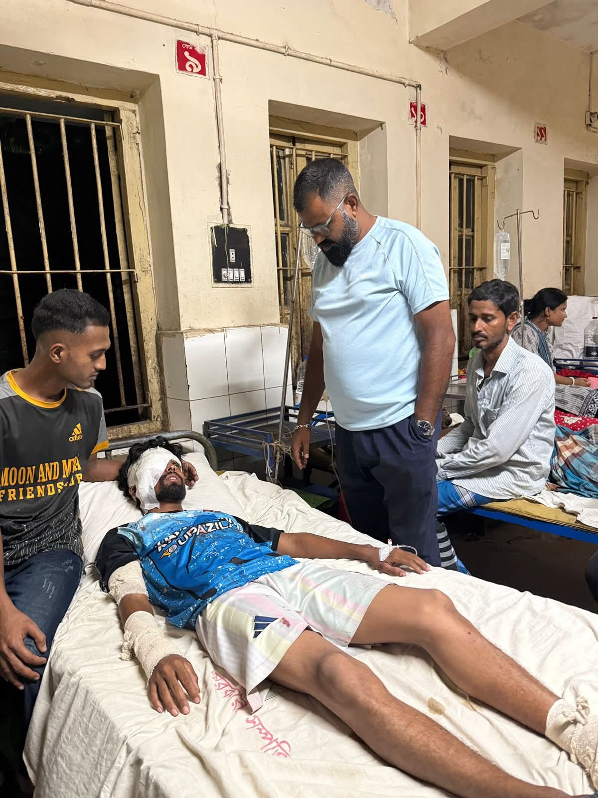 ক্রিকেটার শালুক চিকিৎসাধীন, হাসপাতালে ছুটে গেলেন কমলগঞ্জ কোয়াব সভাপতি ও ক্রিকেট একাডেমির সাধারণ সম্পাদক মাহমুদ আলী