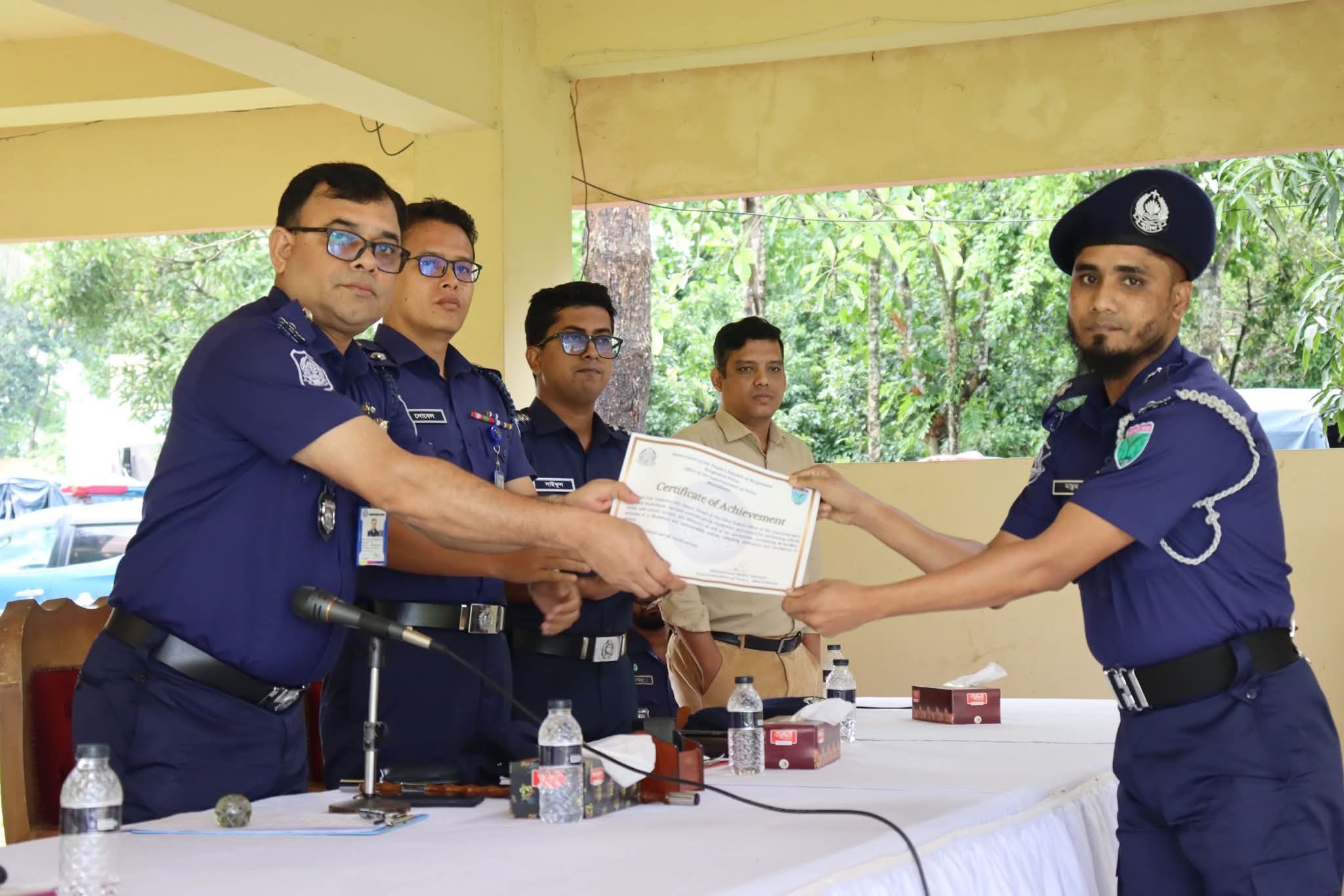 ​মৌলভীবাজারে জেলা পুলিশের কল্যাণ সভা: শ্রেষ্ঠ অফিসারদের সম্মাননা ও পুরস্কার প্রদান