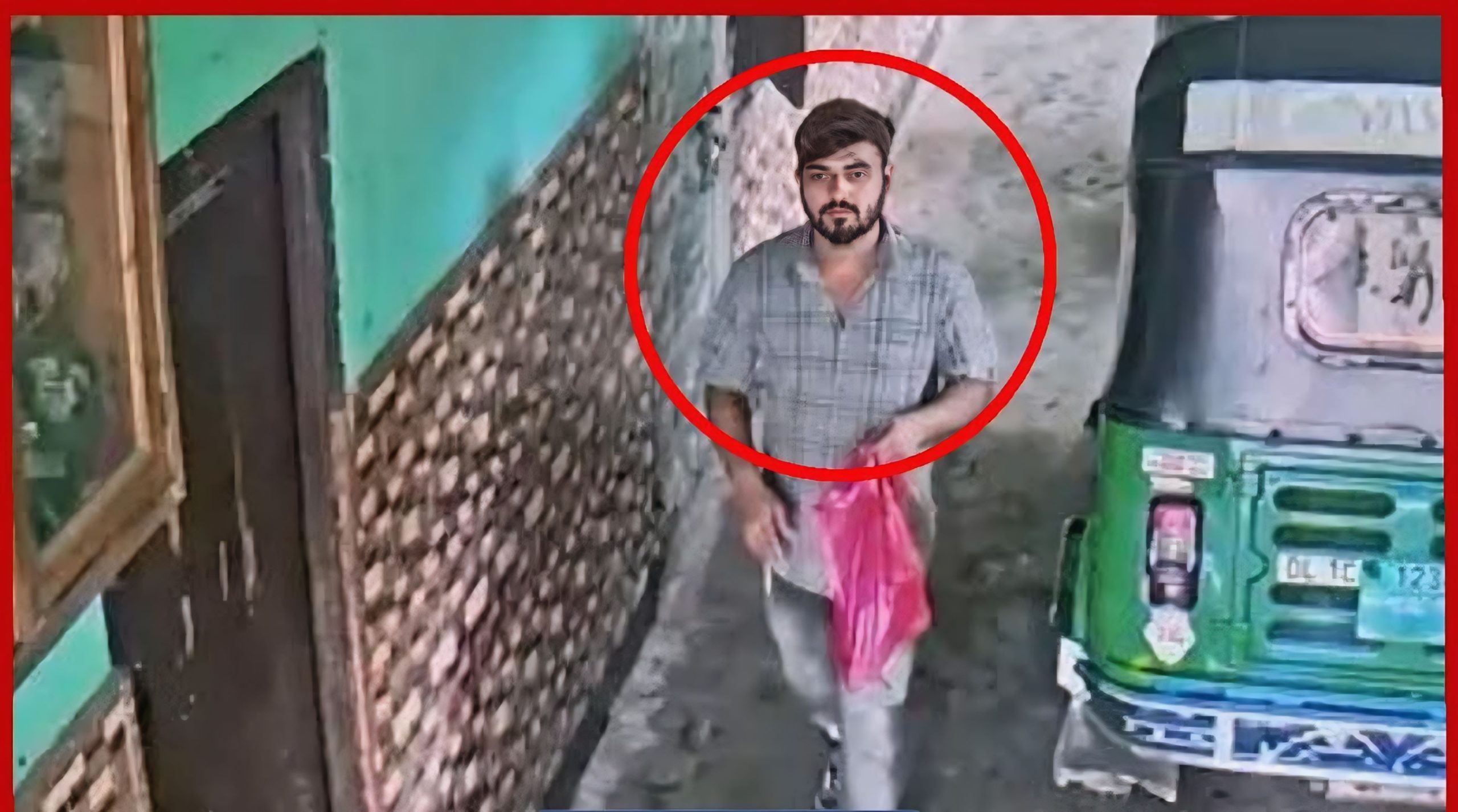 কমলগঞ্জে দিনে-দুপুরে তালা ভেঙে মেয়ের বিয়ের জমানো পৌনে ৫ লাখ টাকা চুরি, সিসিটিভি ফুটেজে সন্দেহভাজন ​
