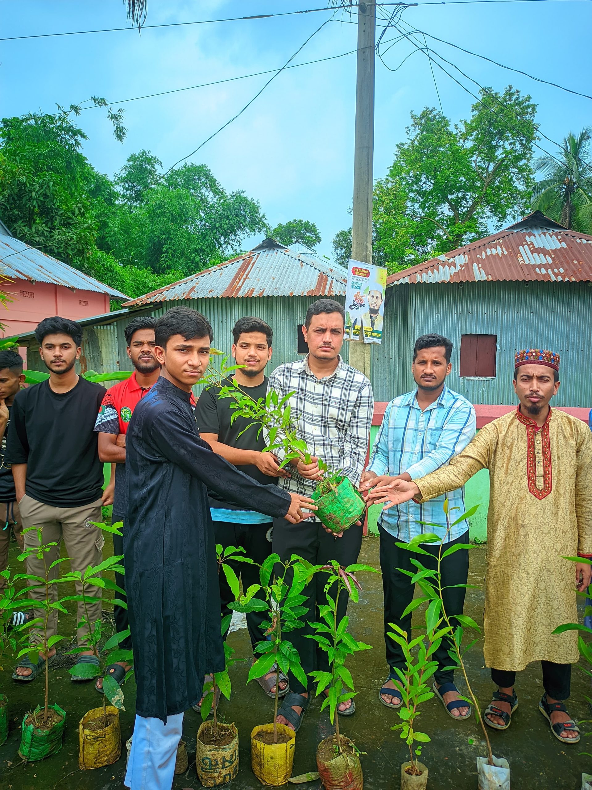 ​আলীনগরের রামেশ্বরপুরে ছাত্রশিবিরের বৃক্ষরোপণ ও চারা বিতরণ কর্মসূচি অনুষ্ঠিত